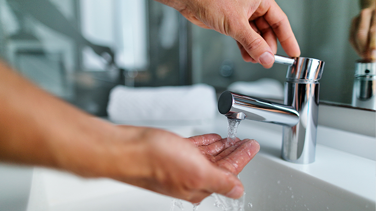 Comment améliorer la pression d'eau dans la maison ?